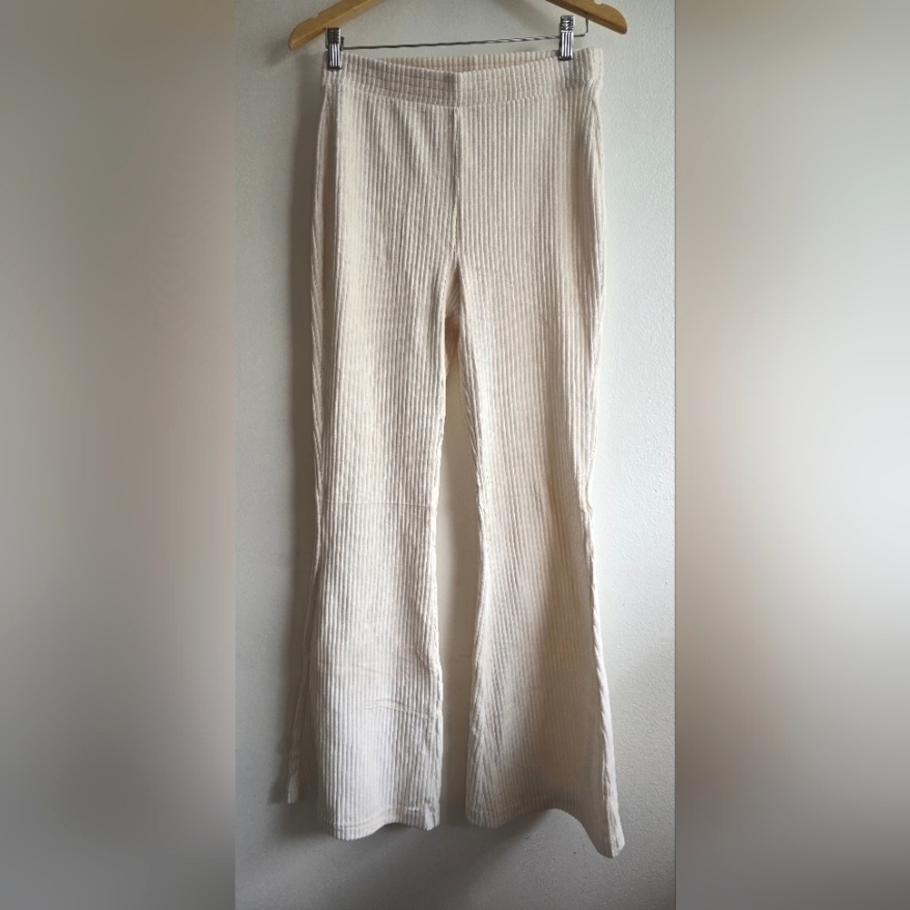 NWT! Aerie, Groove-On Velour High Waisted Flare Pants, Cream, Size Medium